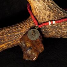 琥珀(コーパル)と赤いホワイトハーツの天然石パワーストーンネックレス☆ハンドメイドアクセサリー