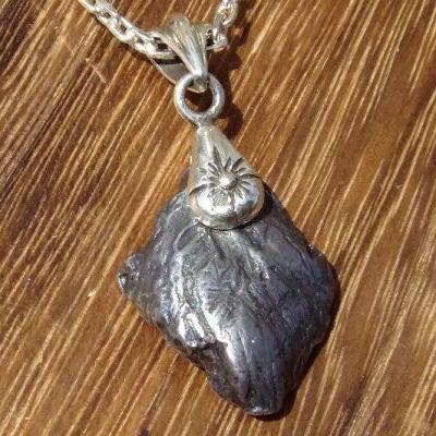 シホテアリン隕石のハンドメイドネックレス☆メテオライトパワーストーンアクセサリー