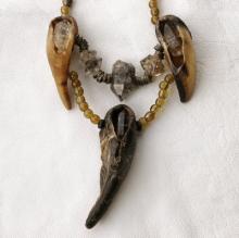 ヤギの蹄と水晶のシャーマン系ハンドメイド天然石パワーストーンネックレス